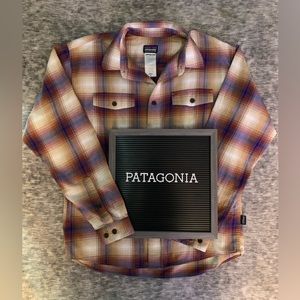 Men’s Patagonia Lightweight Flannel Button Down